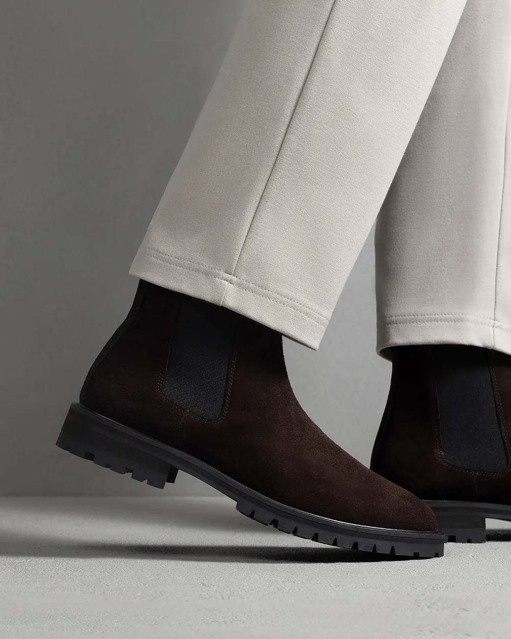 CB 01 Rugged Suede Chocolate