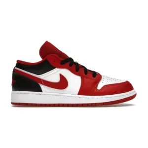 Jordan 1 Low Bulls