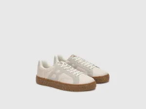Solid Pattern Lace-Up Sneakers