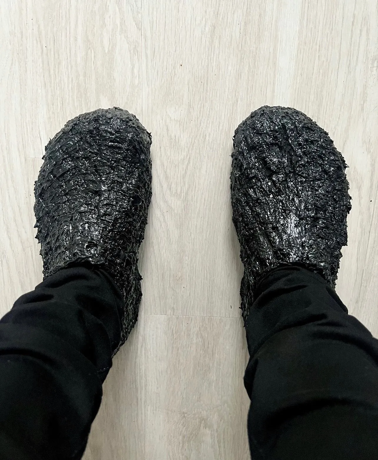 VERNUM VENOM CLOGS