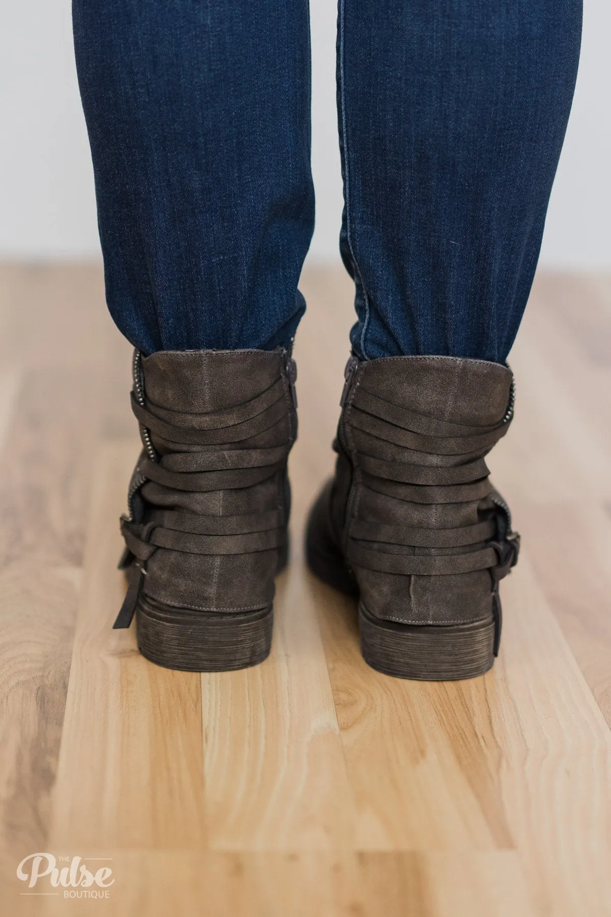 Very G Bruiser Boots- Grey