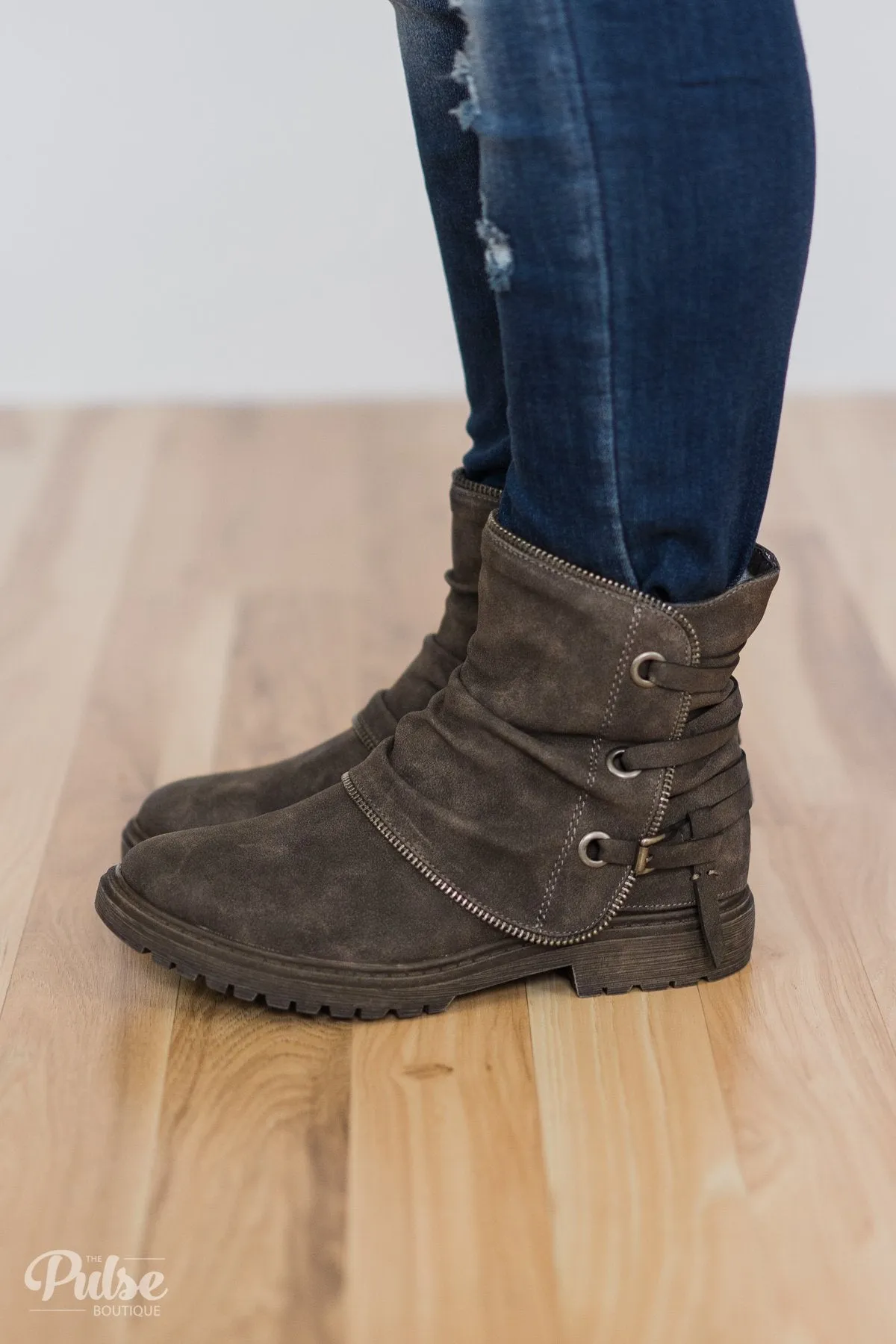 Very G Bruiser Boots- Grey