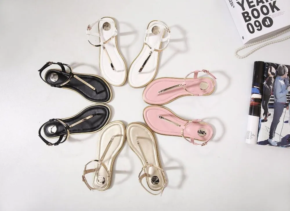 Women flat sandals